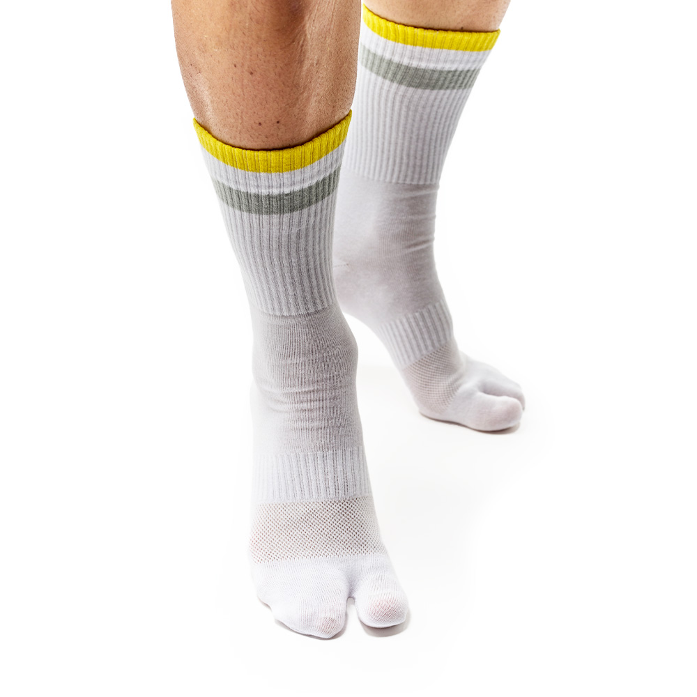 die Big Toe Socke - Crew angezogen von vorne