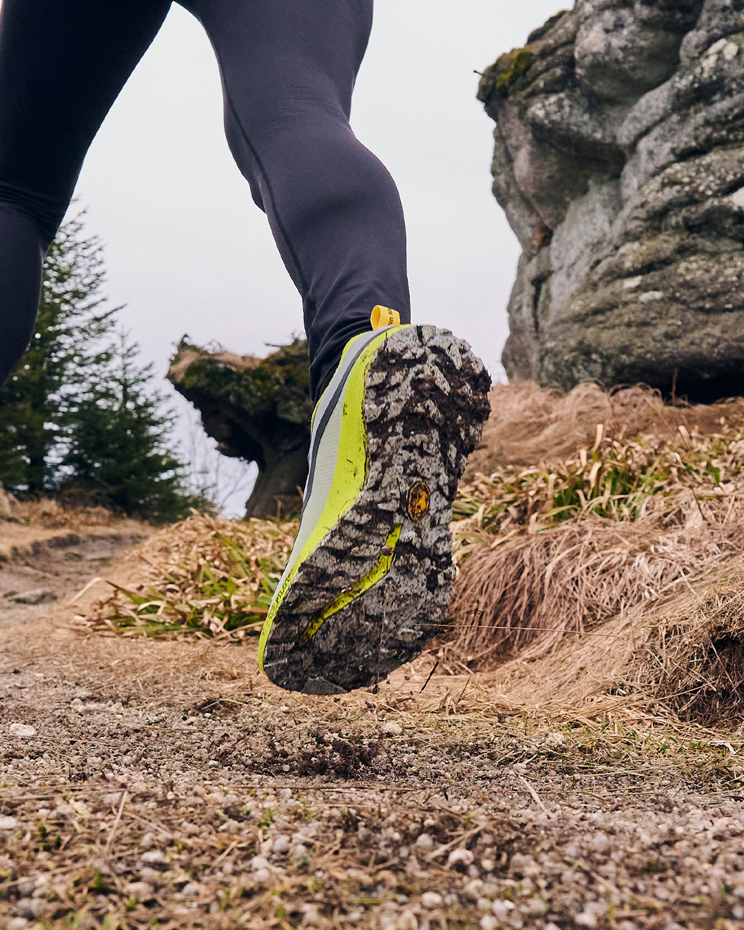 Damen Trail Addict Flow Grau-Gelb Gravel Laufschuh