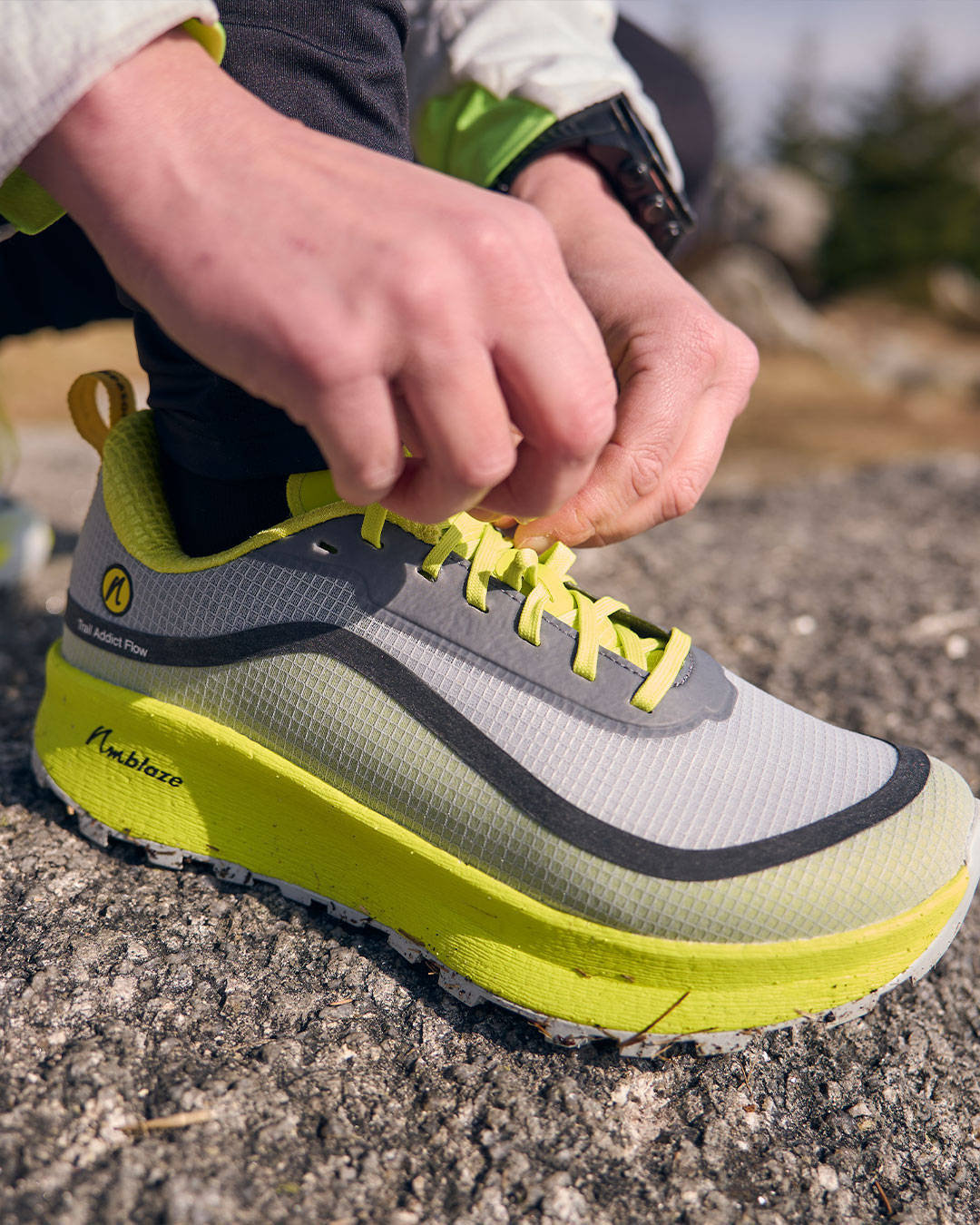 Trail Addict Flow Grau-Gelb Gravel Laufschuh