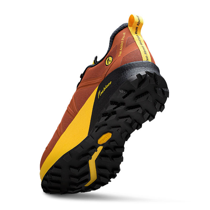 Die Vibram Sohle des Joe Nimble Trail Addict Pro-R Trail Laufschuh in braun